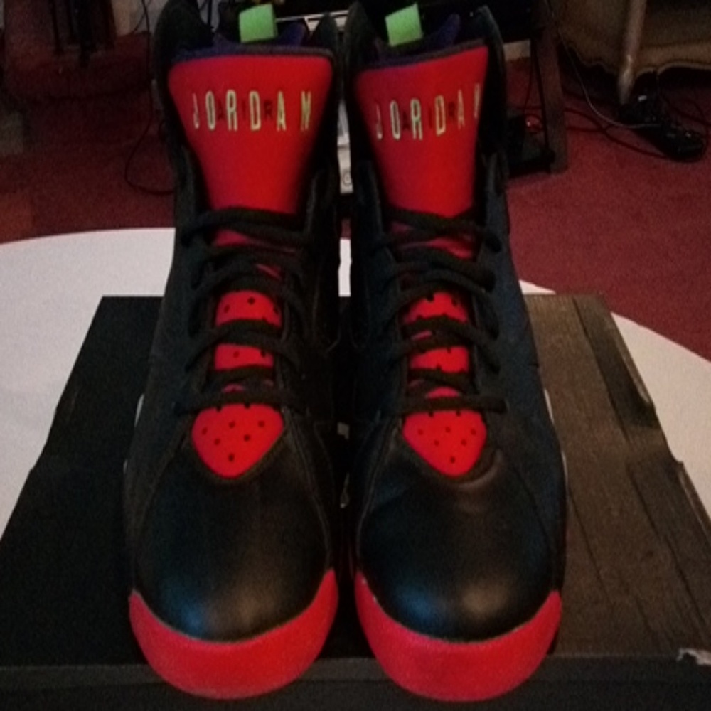 Men's Jordan's #6
